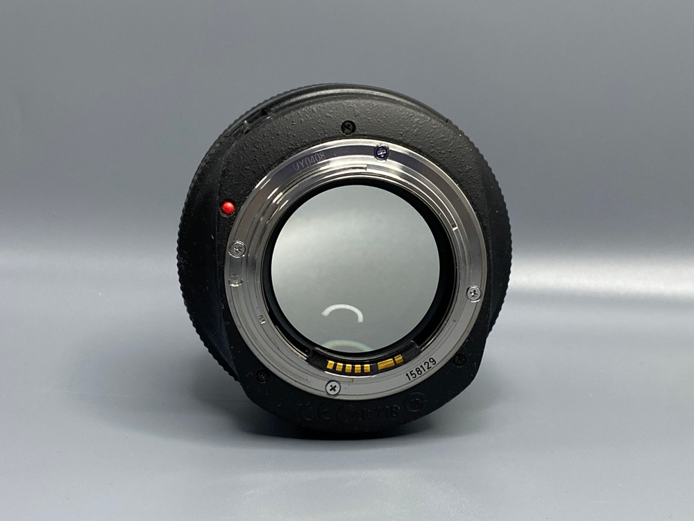 Canon EF 85mm f/1.2L II USM