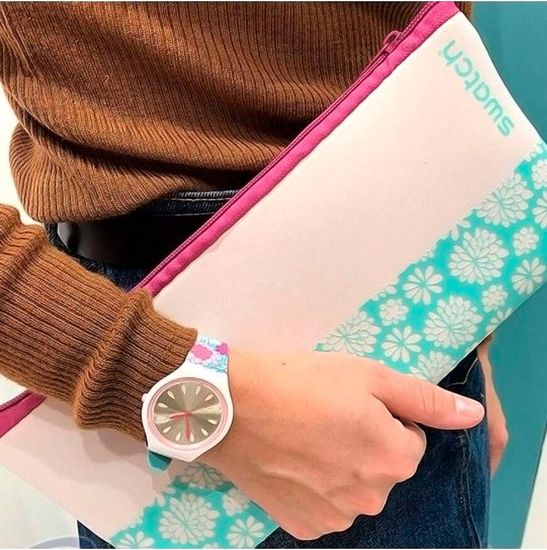 Наручные часы Swatch SVOZ100