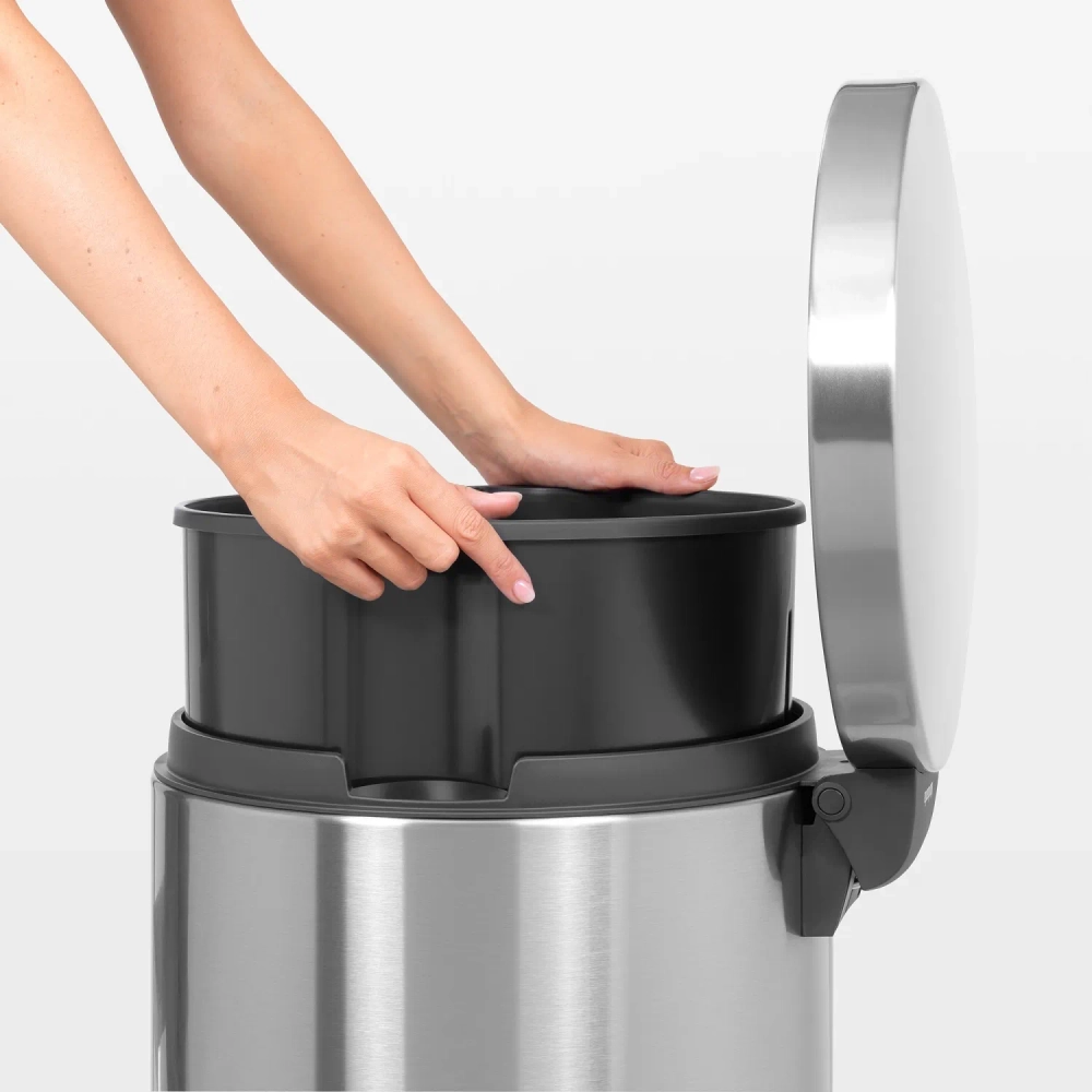 Brabantia Бесшумный контейнер для мусора 45 л EAN 8710755424205