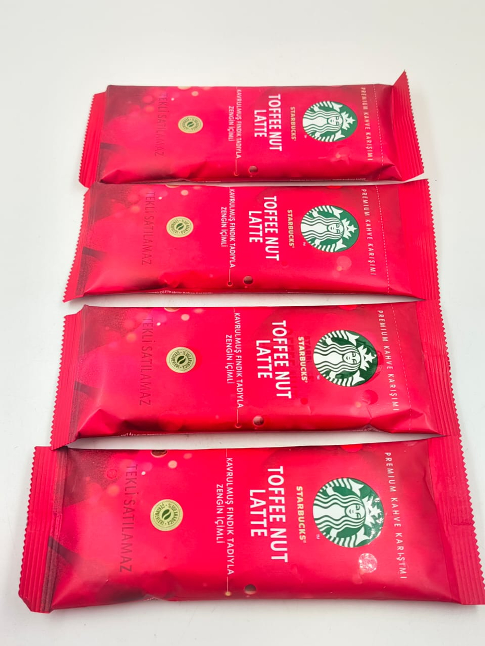Starbucks Кофе растворимый Toffee Nut Latte 93 г (4 пакетика по 23 г) (Турция)