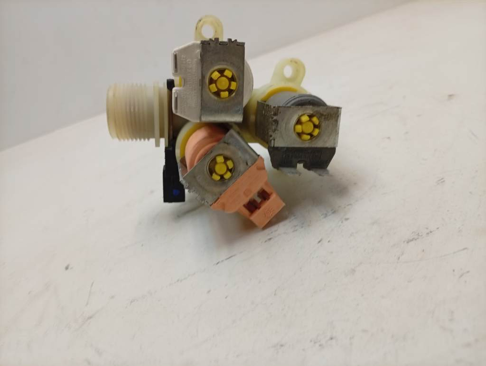 LAVALOGIC1810 кт33 Клапан подачи воды для стиральной машины Aeg Electrolux Zanussi 1100992732 б/у