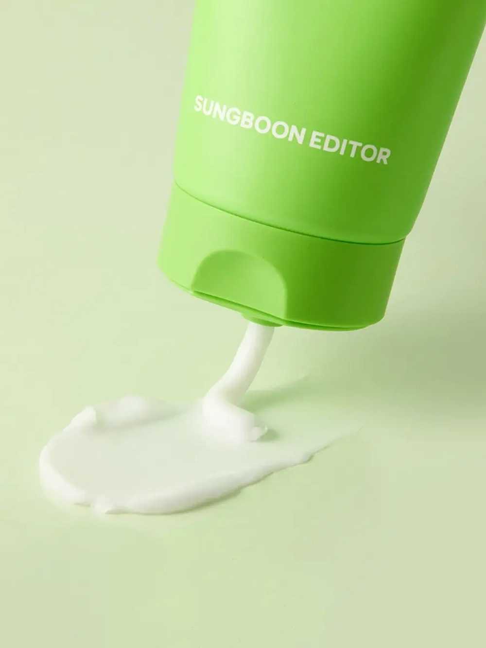 Sungboon Editor Мягкая пенка для глубокого очищения пор Green Tomato Deep Pore Cleansing Ultra Whipping Foam 120 мл
