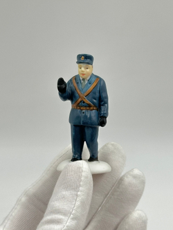 Фигурка Полицейский Department 56