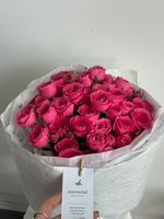 Букет моно из кустовых роз 9 шт