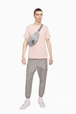 Футболка Nike Sportswear Club - розовый