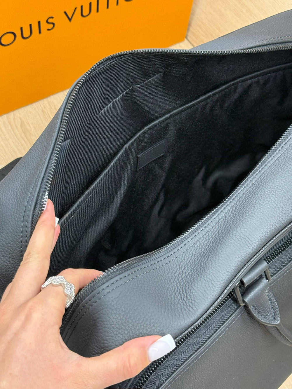 Портфель Louis Vuitton