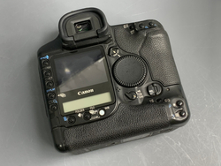 Canon EOS 1D Mark II N 321.000 кадров