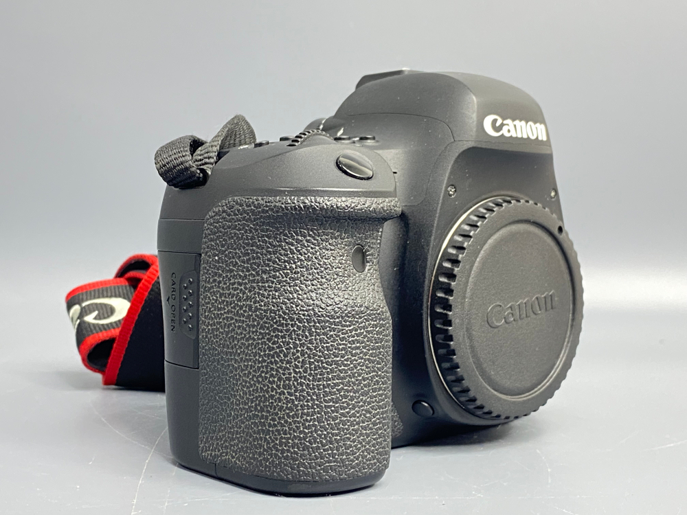 Canon 6D Mark II 210.000 кадров