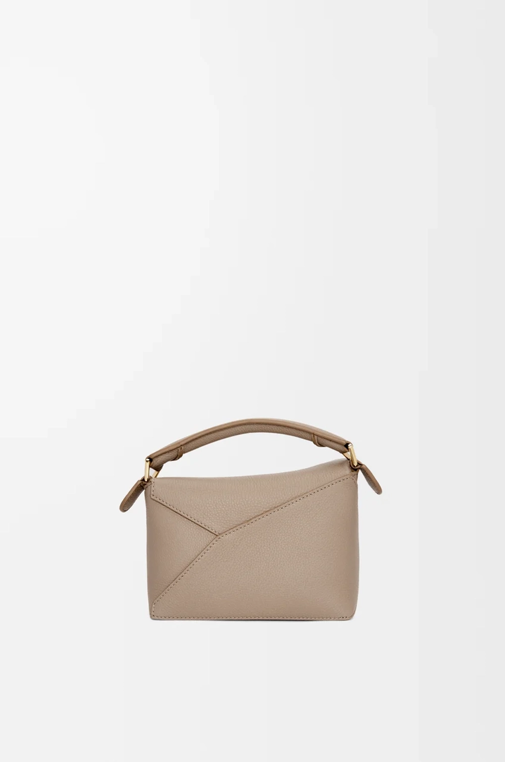 Loewe Мини-сумка Puzzle Edge из мягкой зернистой телячьей кожи, песочный