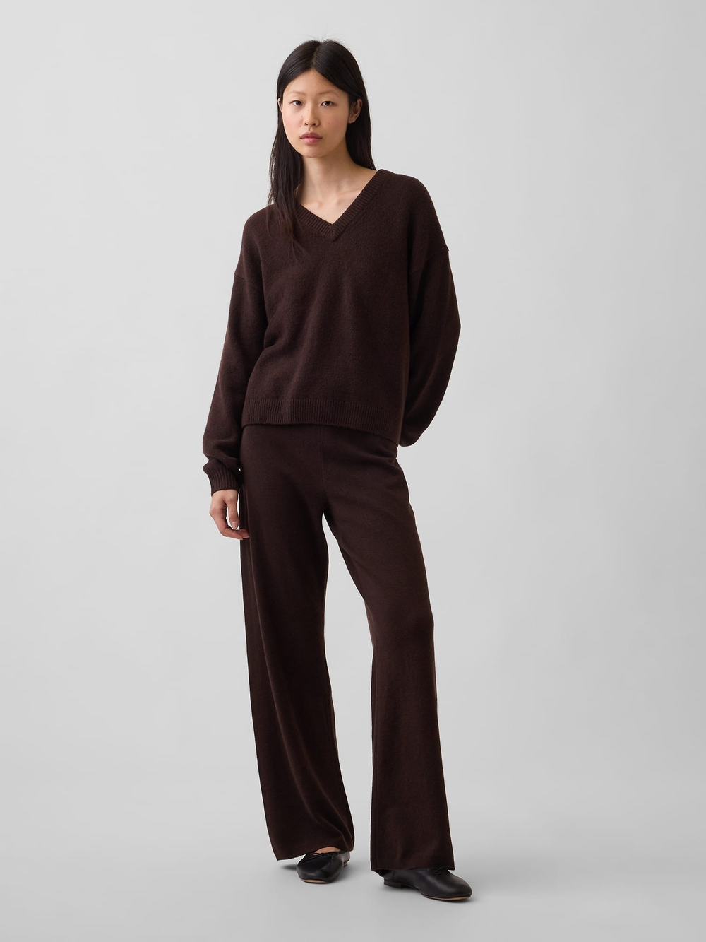 Свитер CashSoft Oversized с V-образным вырезом - GAP