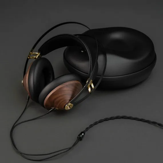Meze 99 Classics 2nd Gen Black/Walnut Wood