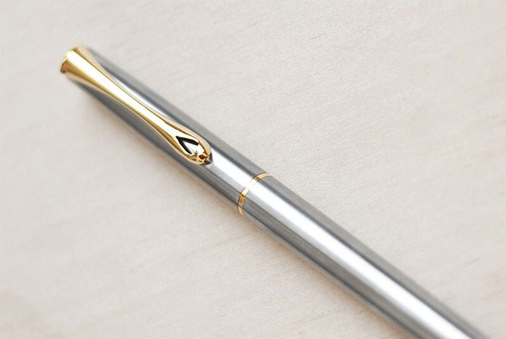 Перьевая ручка Diplomat Traveller stainless steel gold F (D10057453) 3
