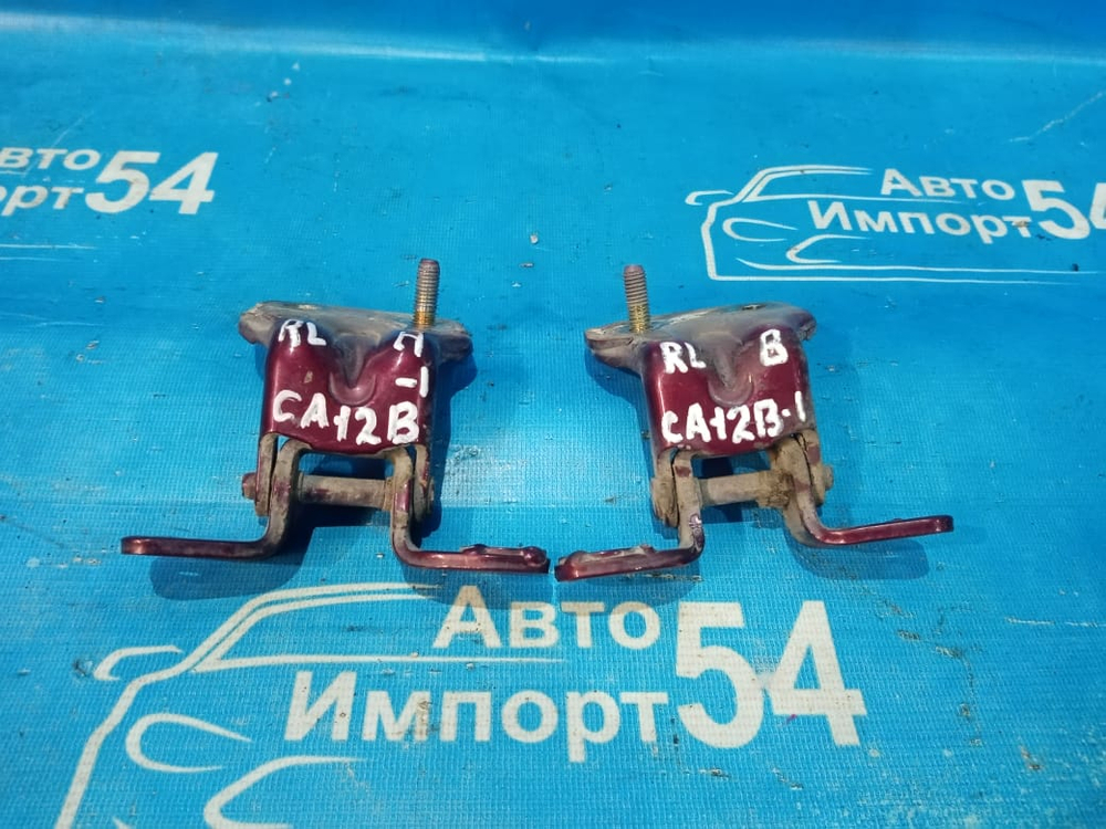 Петля двери задней левой MAZDA XEDOS 1993