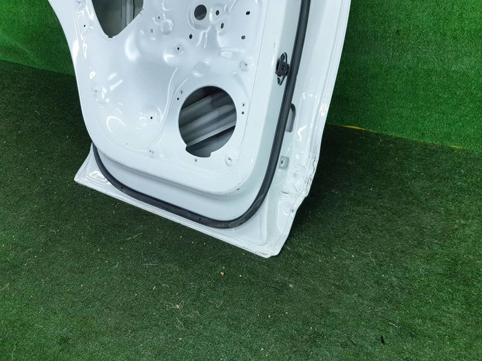 Дверь задняя левая Audi Q3 2 (2018-н.в.)
