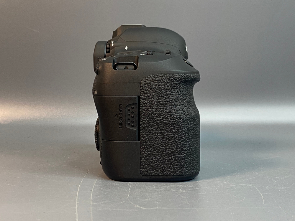 Canon EOS 6D Mark II 6.600 кадров