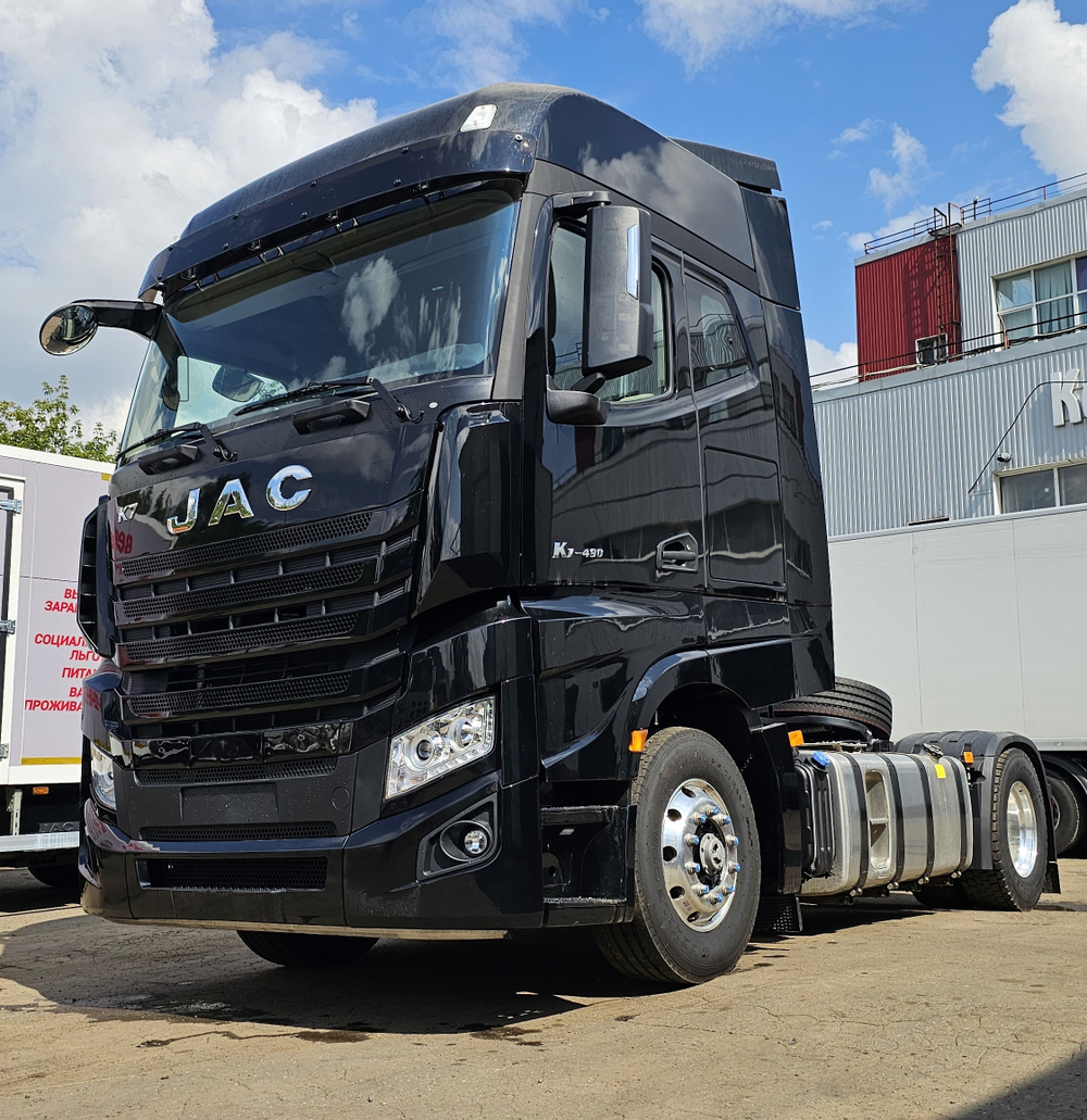 JAC K7