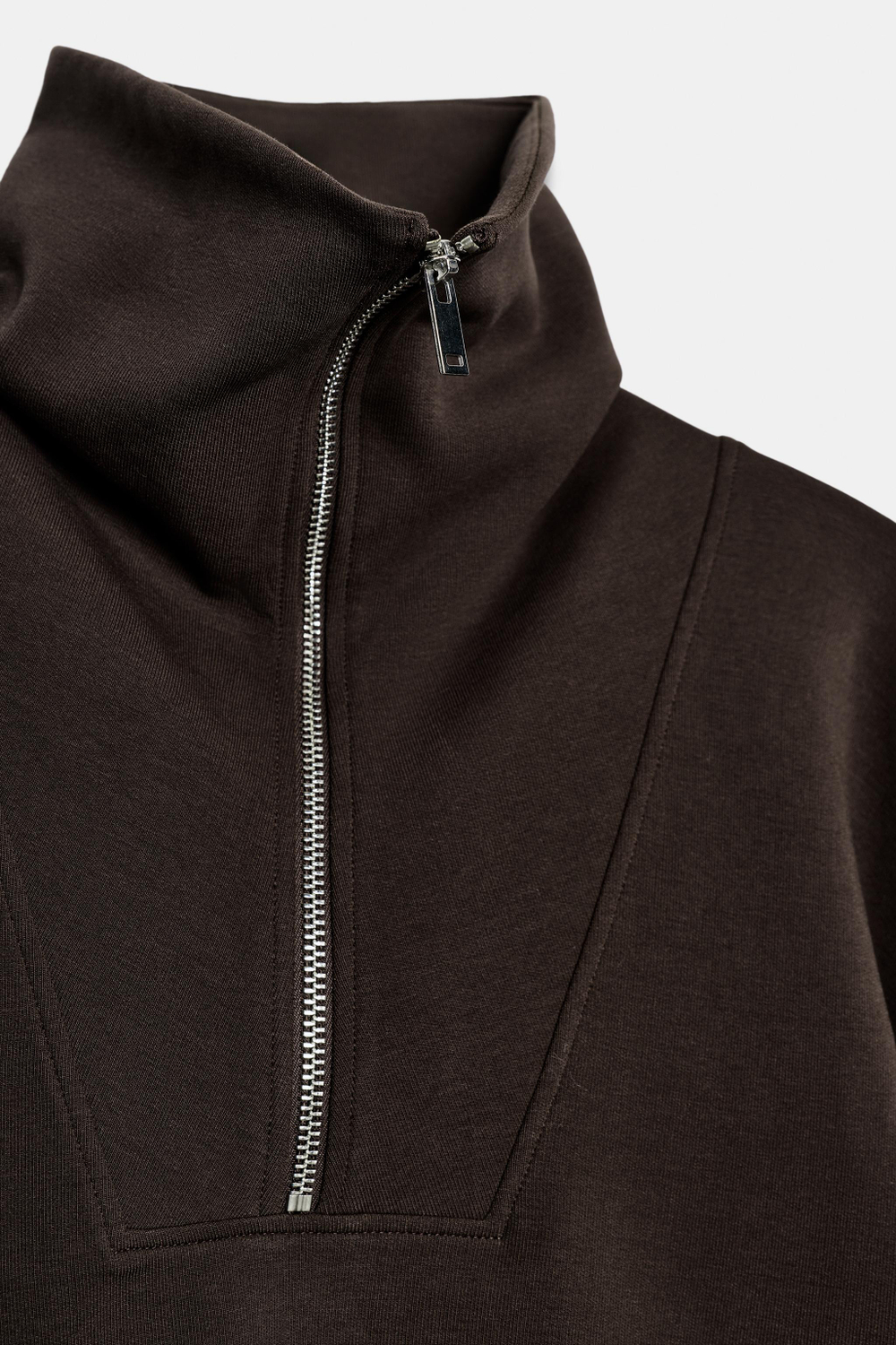 ТОЛСТОВКА ИЗ ИНТЕРЛОКА НА МОЛНИИ — ZARA