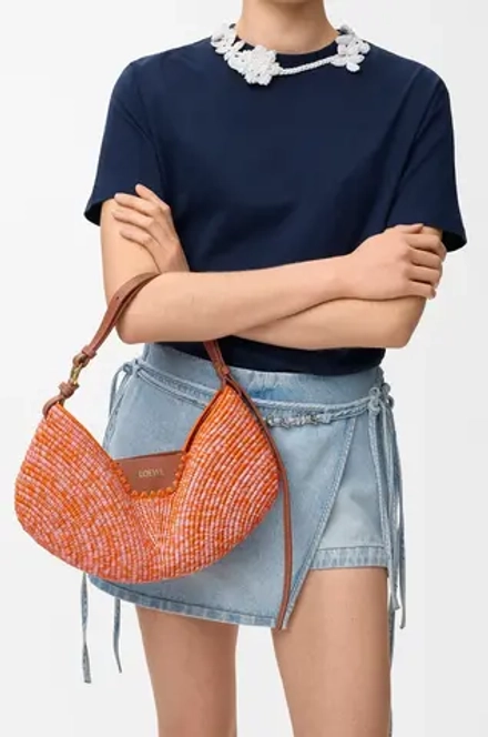 Loewe Сумка среднего размера Swing из рафии и телячьей кожи, ярко-оранжевый/розовый