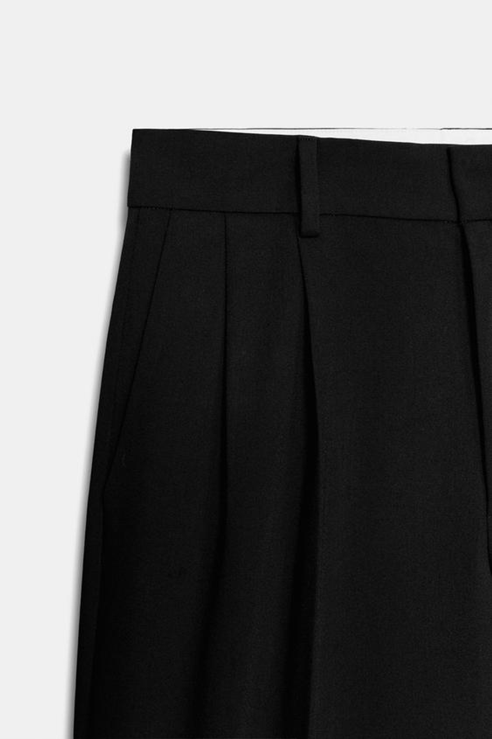 ZARA БРЮКИ В ПОЛОСКУ СО СКЛАДКАМИ И КЛАПАНАМИ, ЧЕРНЫЙ