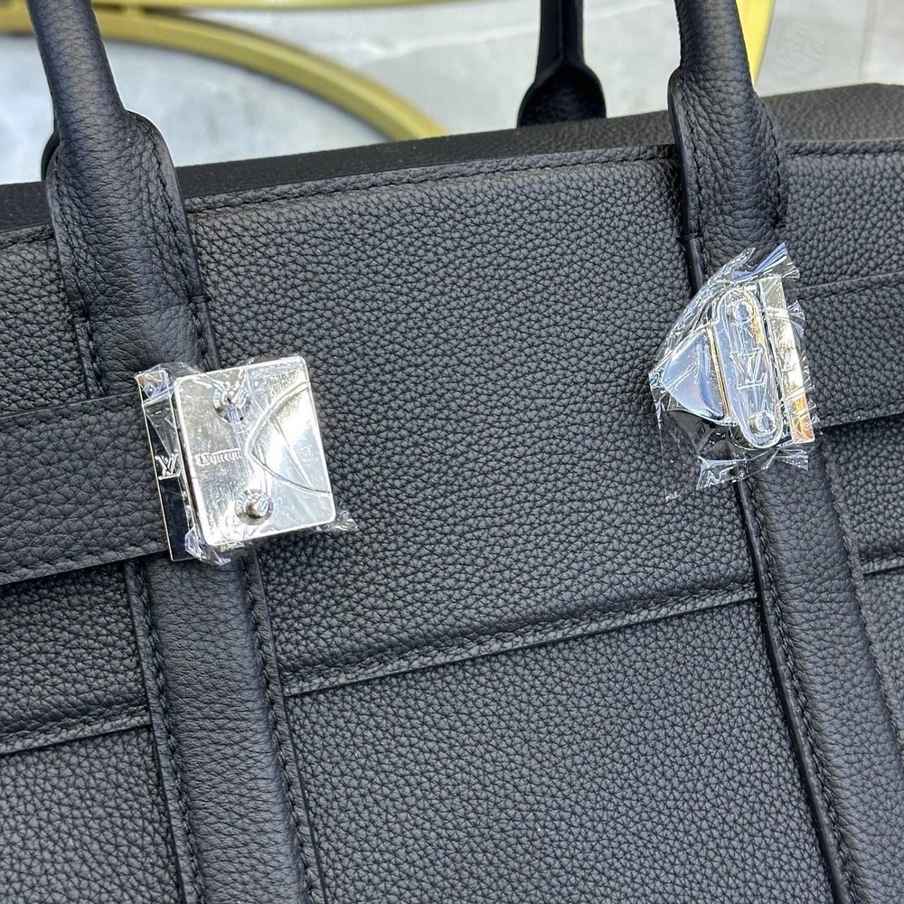 Деловая сумка через плечо Louis Vuitton Georges Tote MM