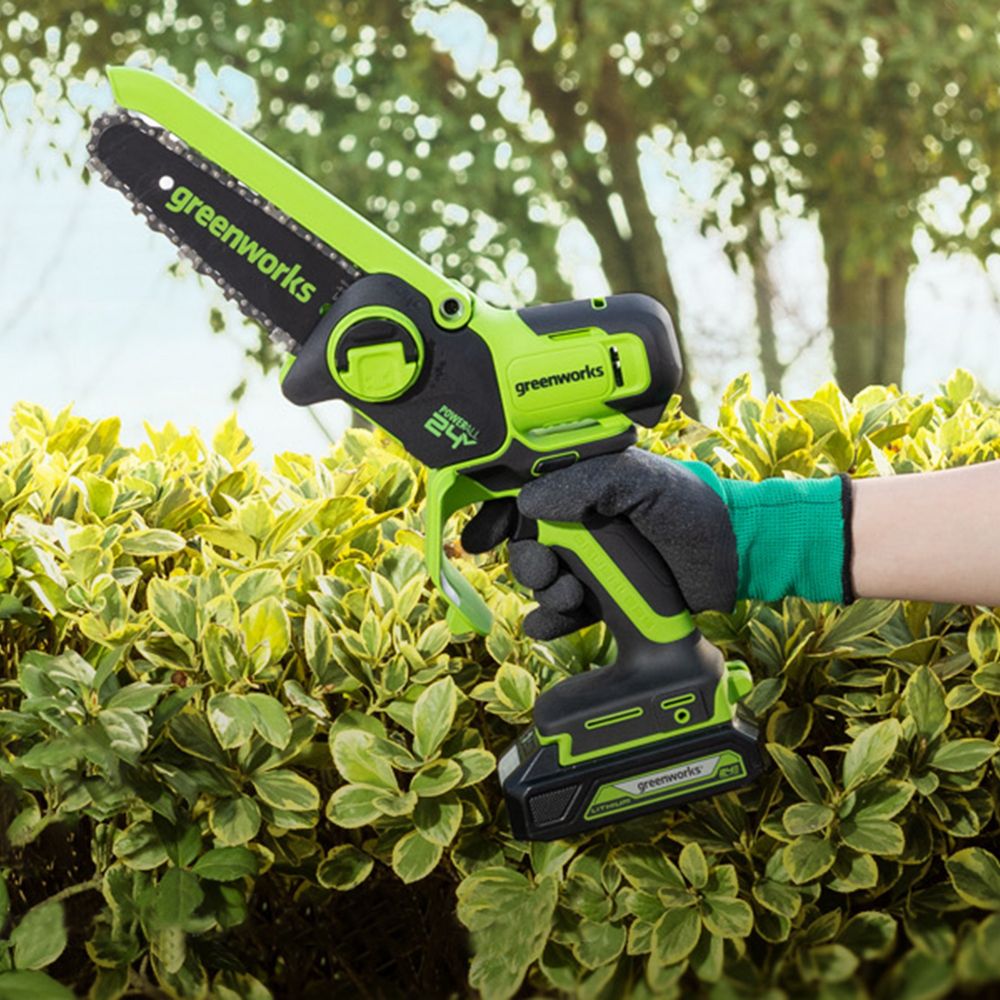 Цепная мини пила аккумуляторная Greenworks GD24CSMNX Арт. 2008707UB, 24V, 15см, бесщеточная, в комплекте АКБ 4 А·ч и ЗУ в сумке