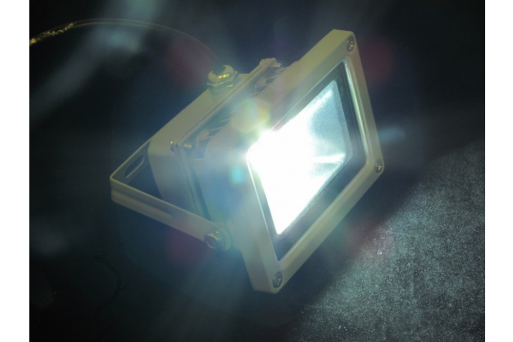 NEW TGC-10-FT-NA-6K LED прожектор белый,1LED-10W,220V
