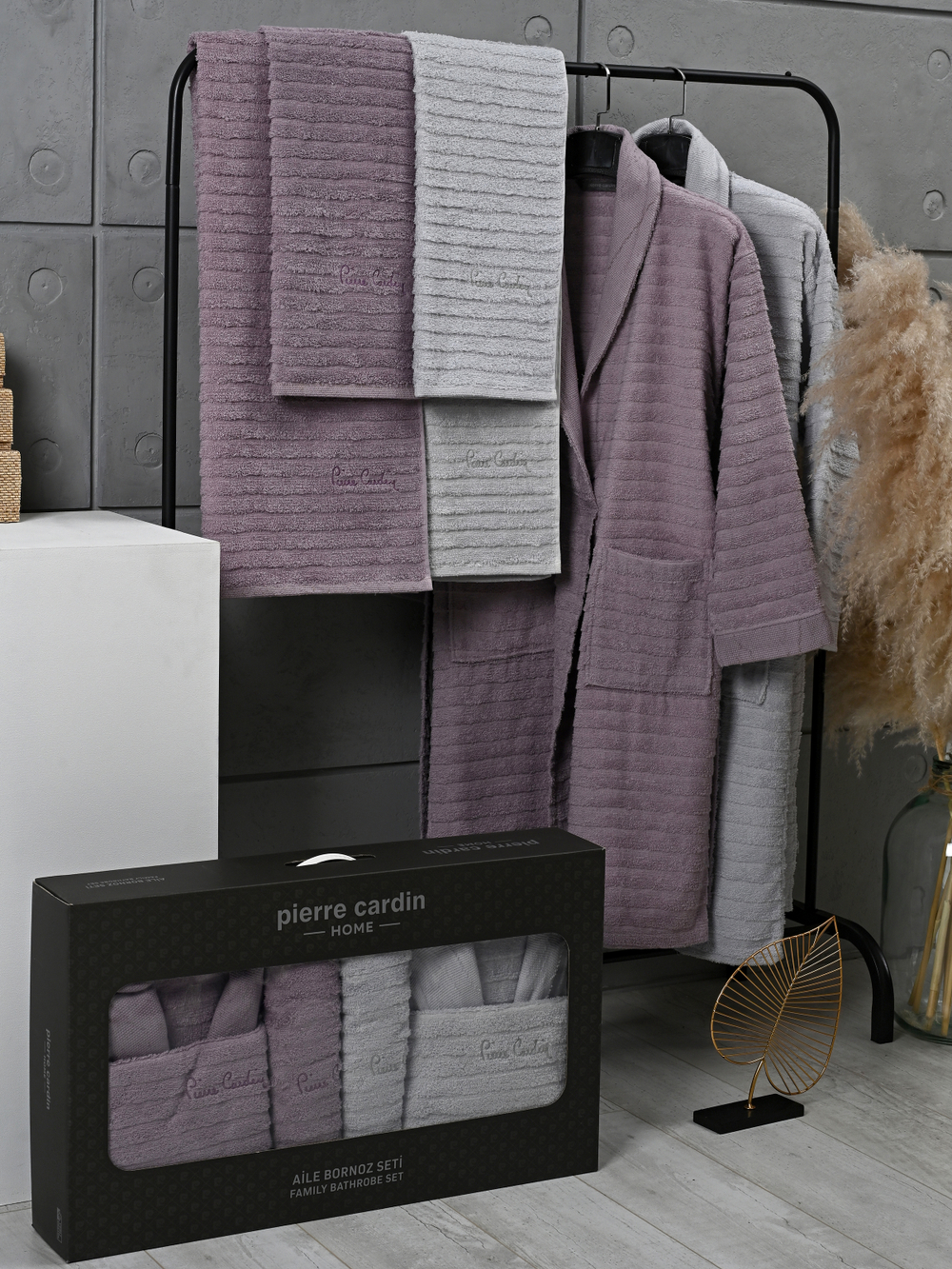 AST00049 PIERRE CARDIN HOME Набор 2 халата 2 полот. для лица 50х90 2 для тела 70х140 жаккард с логотипом лиловый-серый
