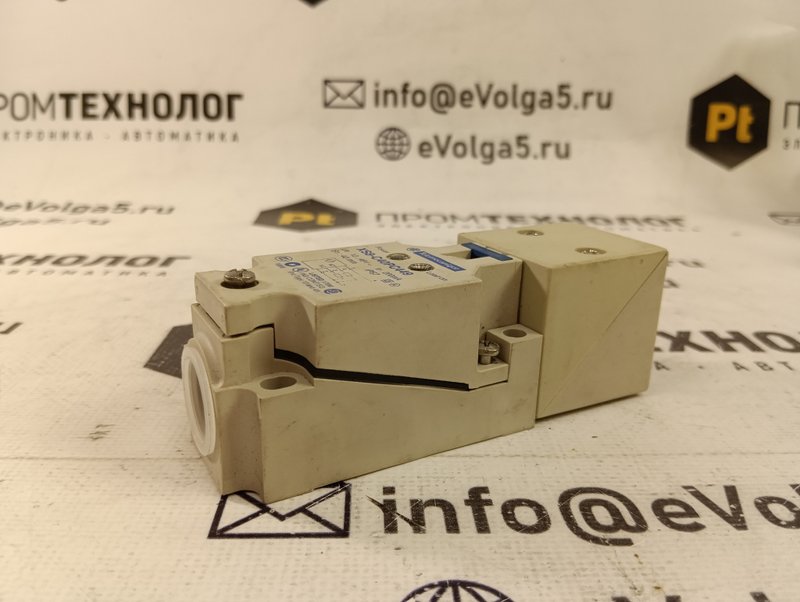 Telemecanique XS8-C40PC449 б/у