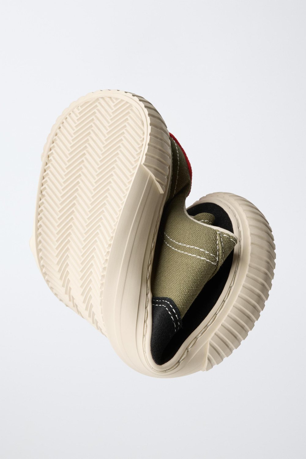 ZARA КРОССОВКИ BAREFOOT С КОНТРАСТНЫМИ ДЕТАЛЯМИ, РАЗНОЦВЕТНЫЙ