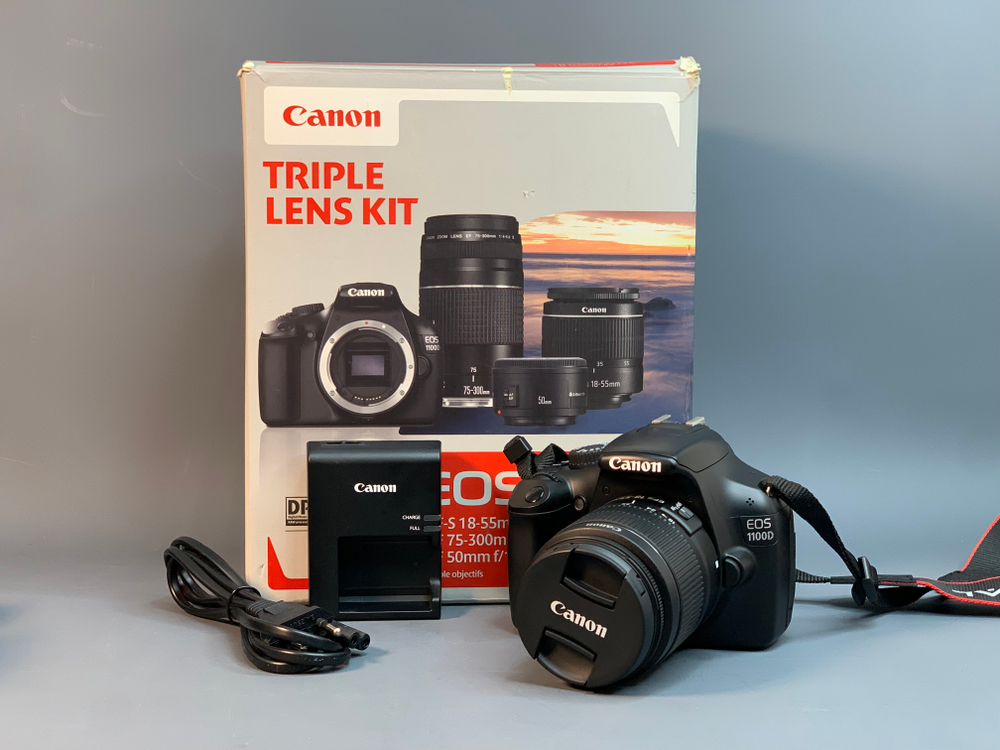 Canon EOS 1100D kit EF-S 18-55mm 3.5-5.6 lll