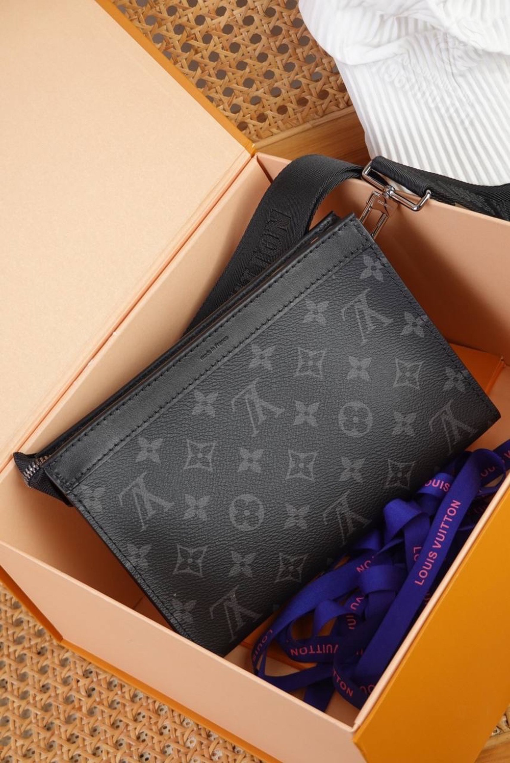 Сумка через плечо Louis Vuitton Gaston Vearable