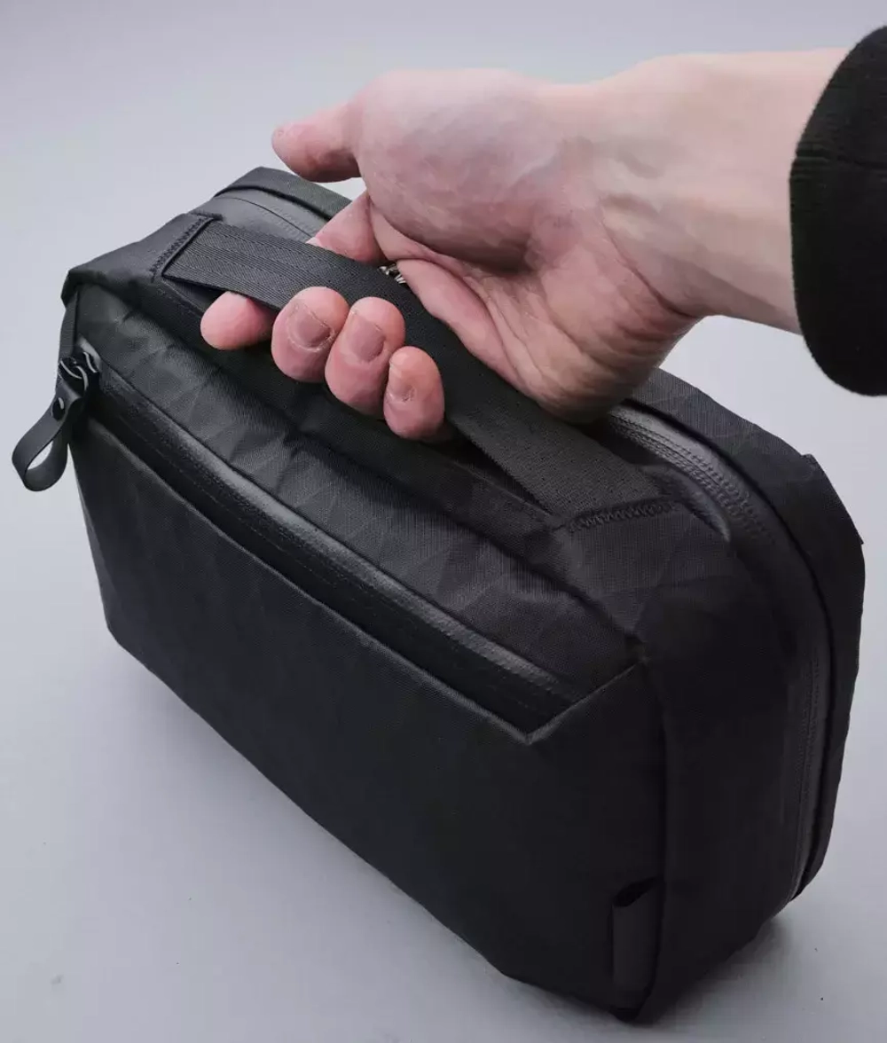Сумка-несессер Alpaka Elements Tech Case Max