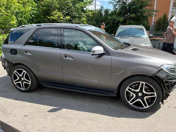 Пленка PET матовая металлик графит серая Matte Metallic Charcoal Grey Carbins