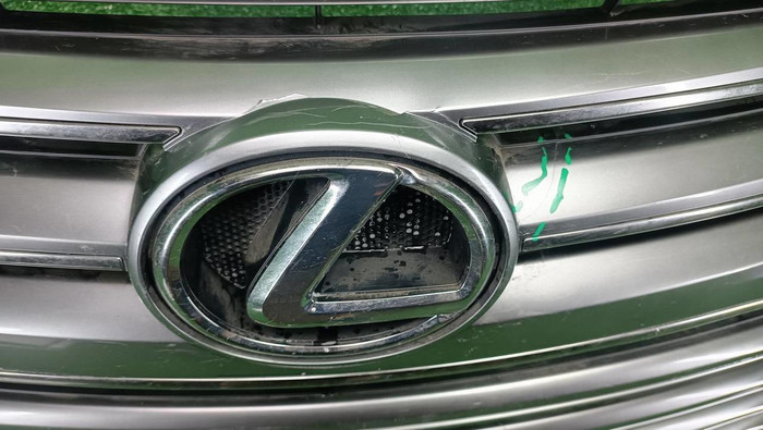 Решетка радиатора Lexus LX 3 (2015-2023)