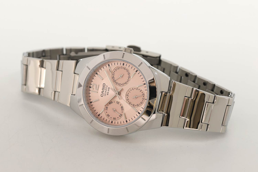 Часы Casio LTP-2069D-4AVEG