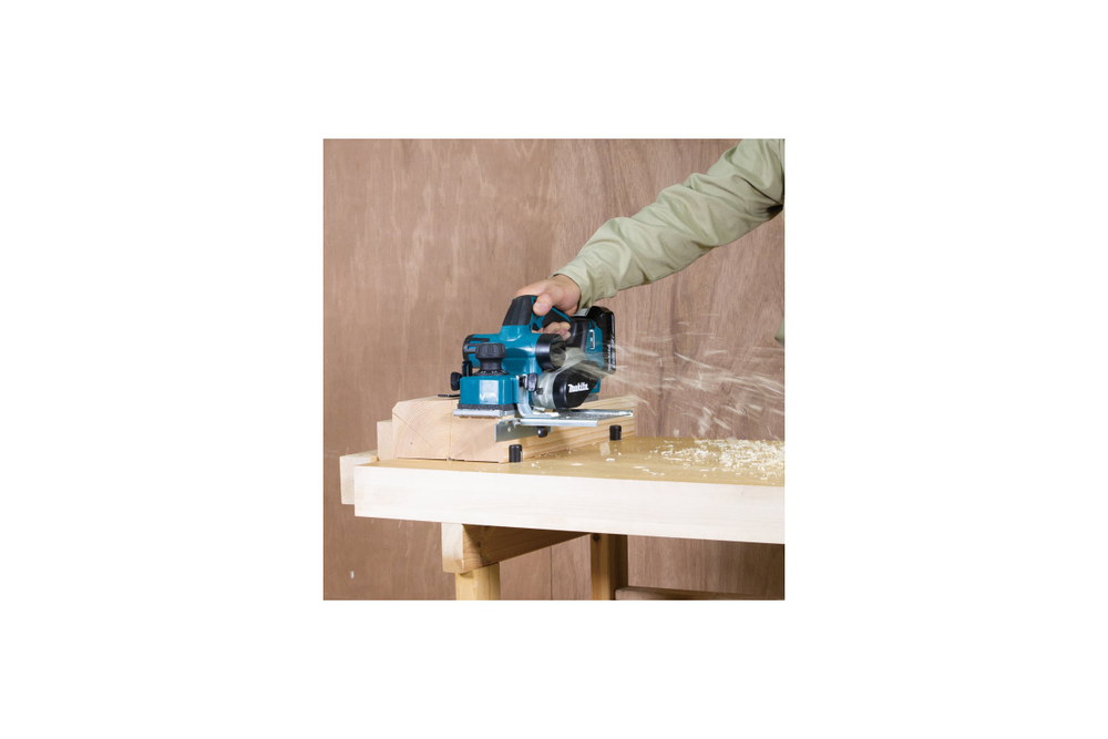 Рубанок Makita LXT DKP181ZU