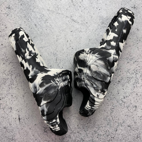 Шлепанцы Adidas Adilette 22 Slides black/white