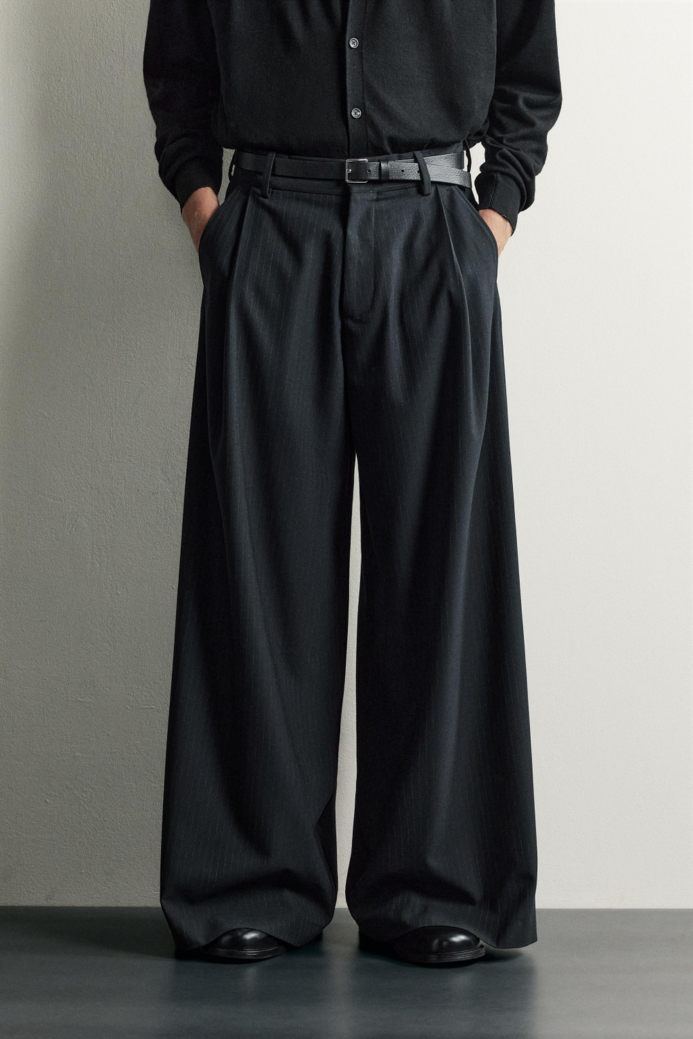 БРЮКИ WIDE FIT СО СКЛАДКАМИ — ZARA