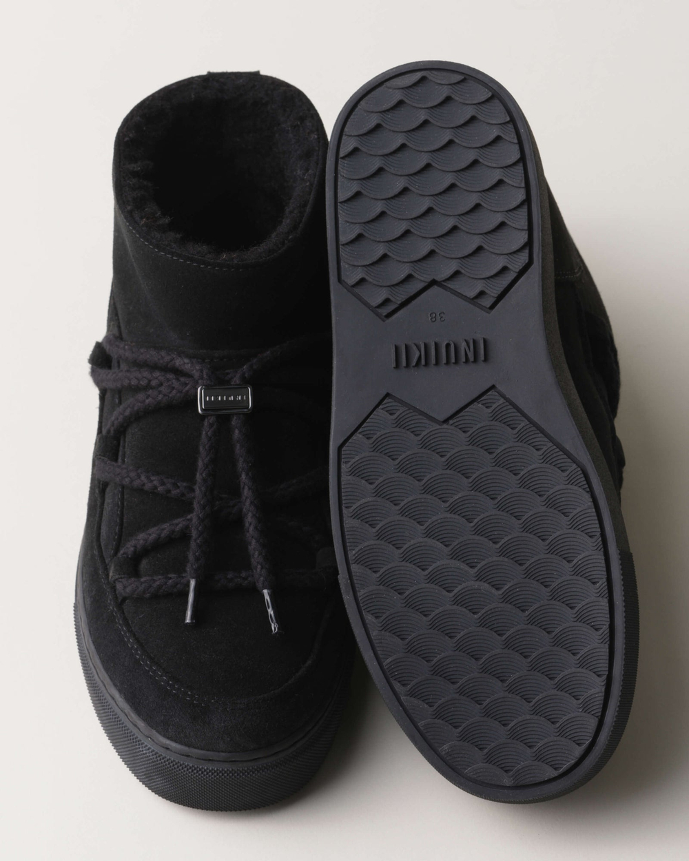Замшевые полусапоги INUIKII Sneaker Classic Low Black на меху