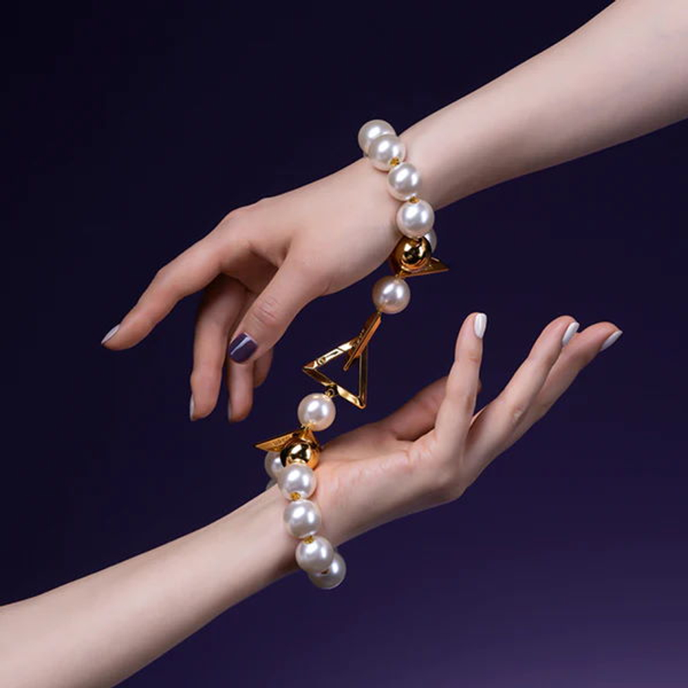 UPKO Наручники-браслеты "Moist Eyes" Pearl Braceleth and cuffs