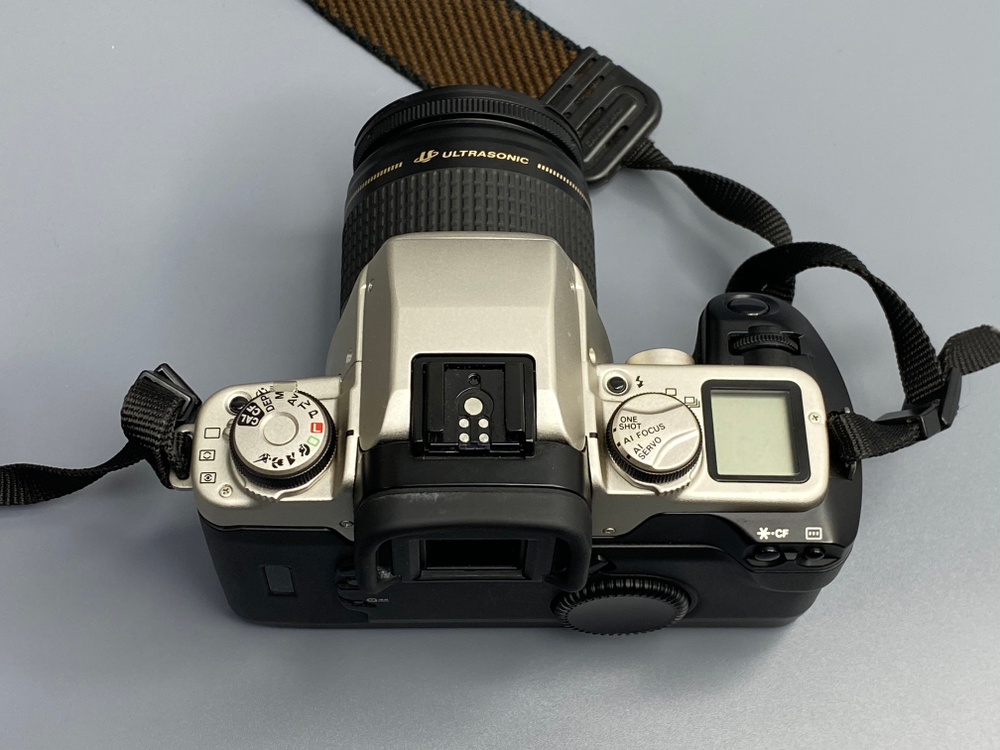 Canon EOS 50E + EF 28-80mm f/3.5-5.6 IV USM