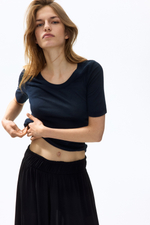 Футболка из хлопка пима с глубоким вырезом - H&M