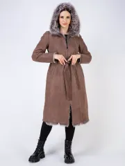 Дубленка зимняя с капюшоном натуральная