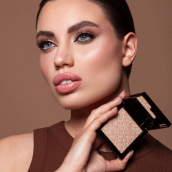 Mia Cosmetics Light Builder - Пудровый хайлайтер для лица оттенок 03 Full Frame, 9 g