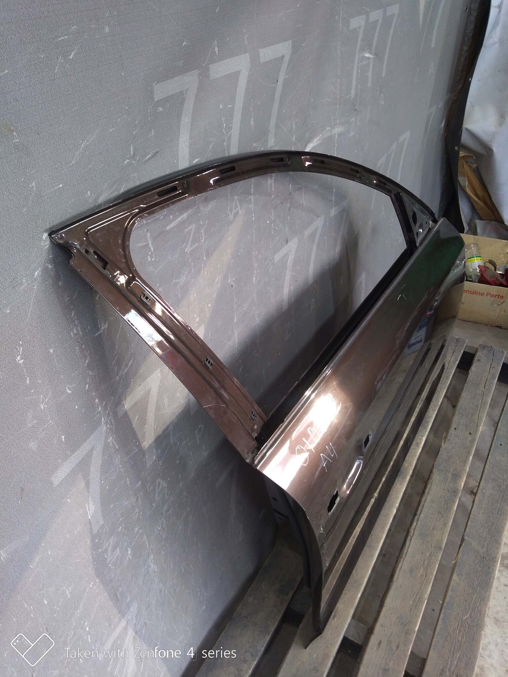 Дверь передняя правая Audi A4 (B8)  Б/У Оригинал 8K0831052J