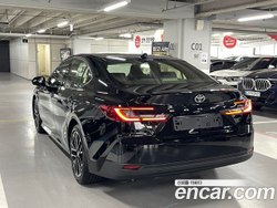 Toyota Camry 2.5 XLE Premium Hybrid — 2026