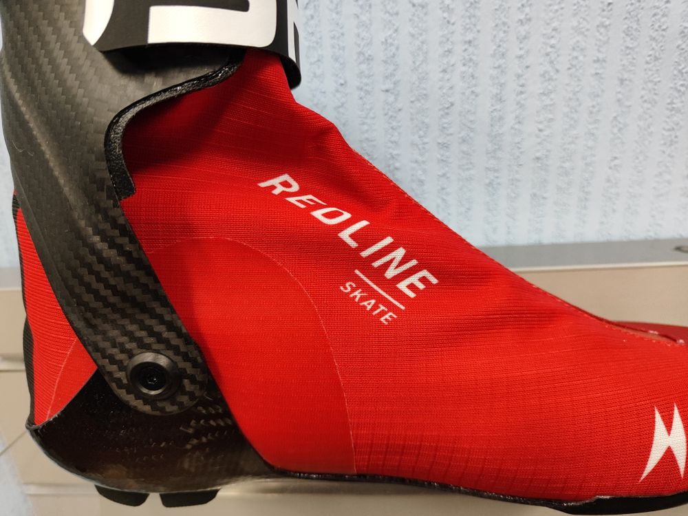 Профессиональные лыжные ботинки Madshus Redline Skate (2024/2025) для конькового хода