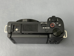 Sony ZV-E10 Kit 16-50mm 200 кадров