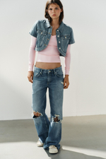 УКОРОЧЕННАЯ ДЖИНСОВАЯ РУБАШКА TRF С АССИМЕТРИЧНЫМ НИЗОМ — ZARA