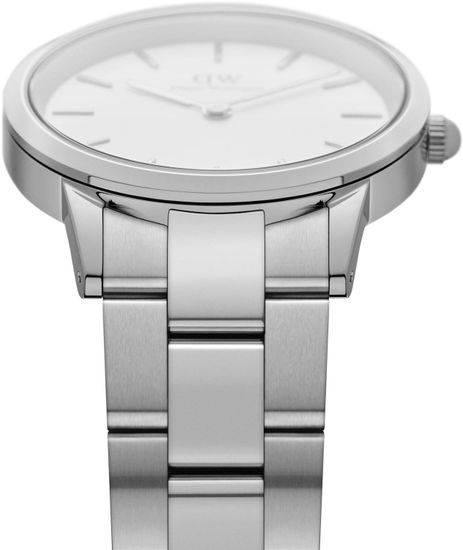 Женские часы Daniel Wellington Iconic Link 28 мм DW00100207
